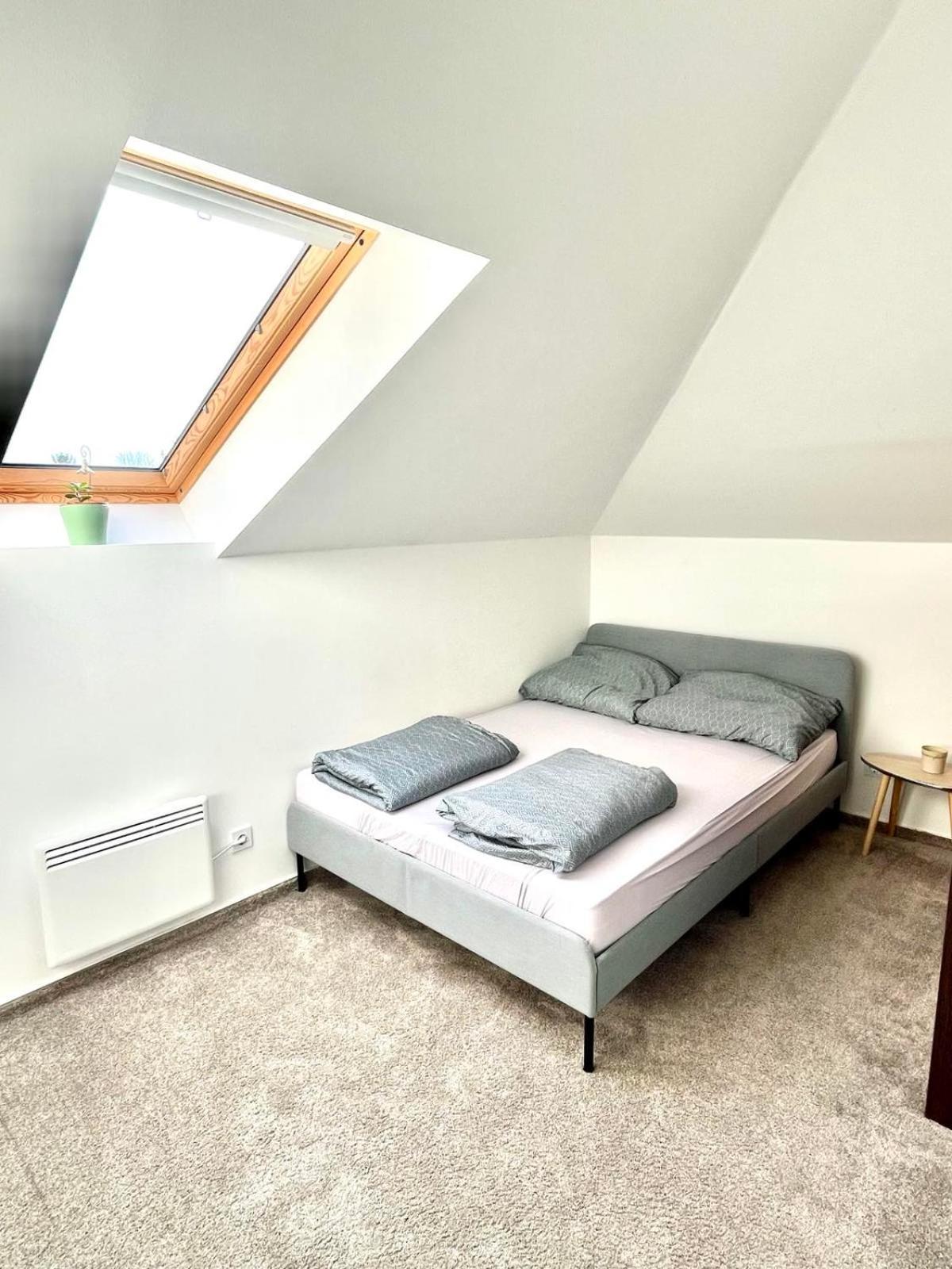Chill Apartman Budakalasz Exterior photo